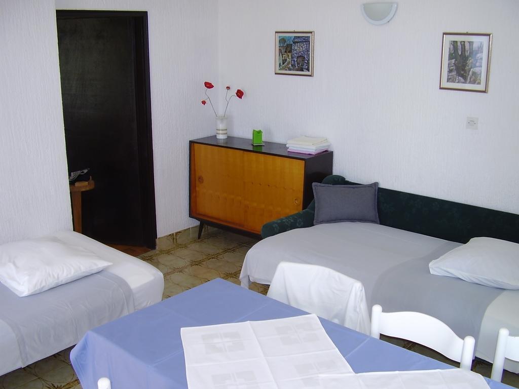Petar Apartment Omis Room photo