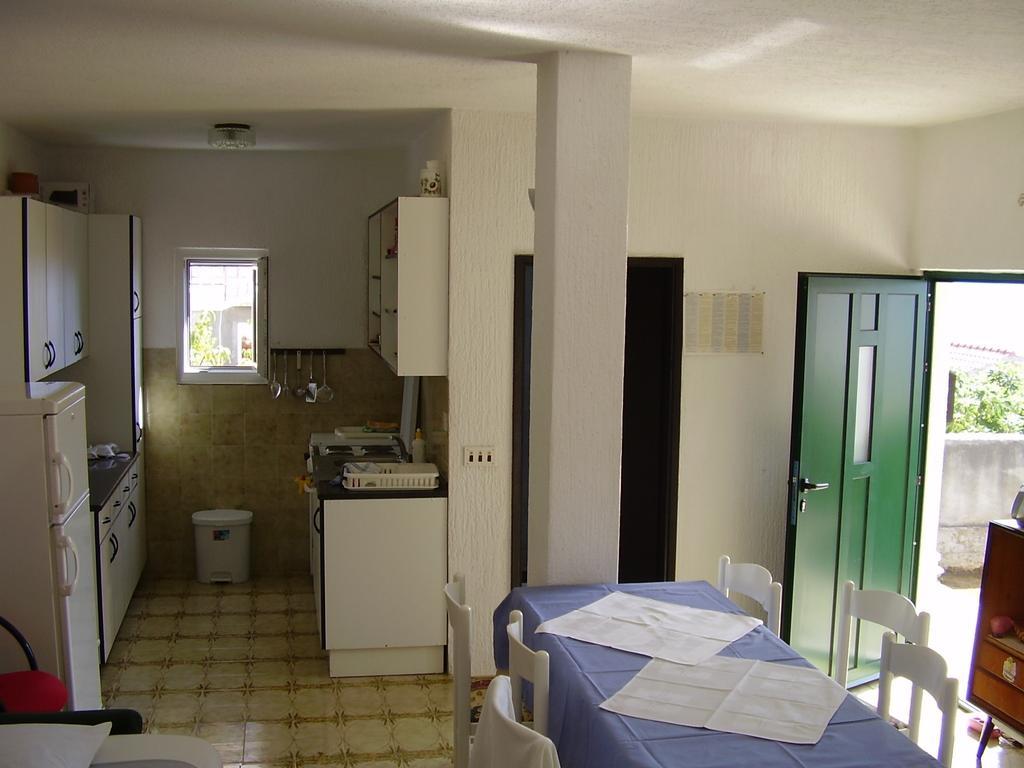 Petar Apartment Omis Room photo