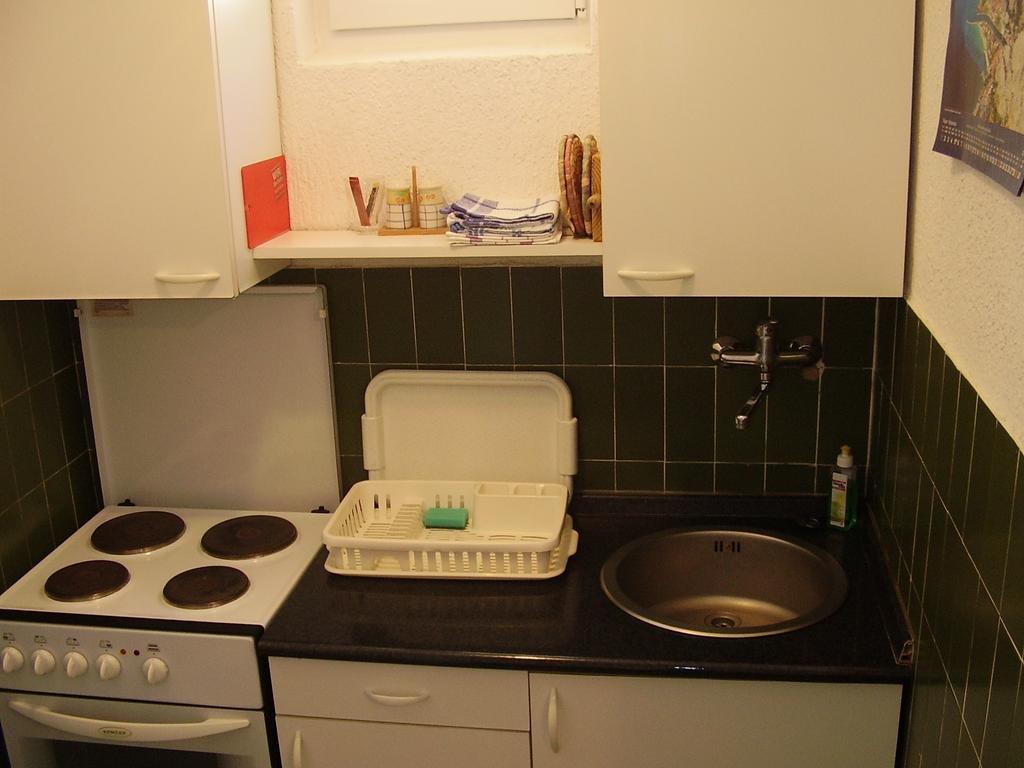 Petar Apartment Omis Room photo
